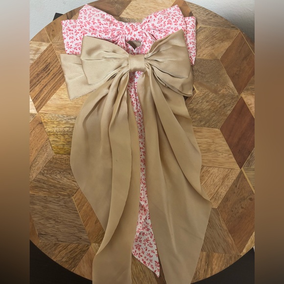 Two Long Hair Bows pink and white pattern & golden sand color - Picture 3 of 7